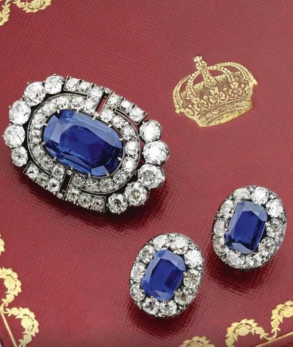 赏探秘美丽耳钉推荐!开元棋牌王室耳环大(图3) 赏探秘美丽耳钉推荐!开元棋牌王室耳环大(图3)