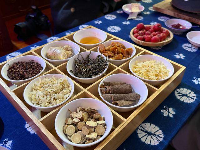 5非遗品牌推广周上的创新产品与体验ky开